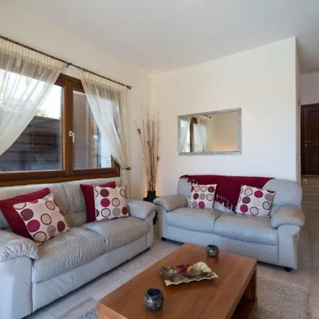 “imagine Renting This Luxury With Golf Course Views”kornos * Κούκλια