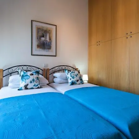 “imagine Renting This Luxury With Golf Course Views”kornos