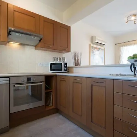 “imagine Renting This Luxury With Golf Course Views”kornos Villa Kouklia