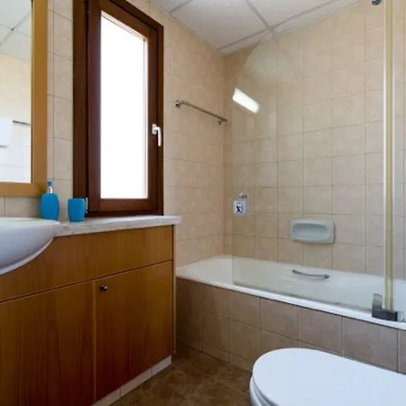 “imagine Renting This Luxury With Golf Course Views”kornos